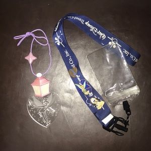 BUNDLE: Disney Lanyards With 3 Free Pins!